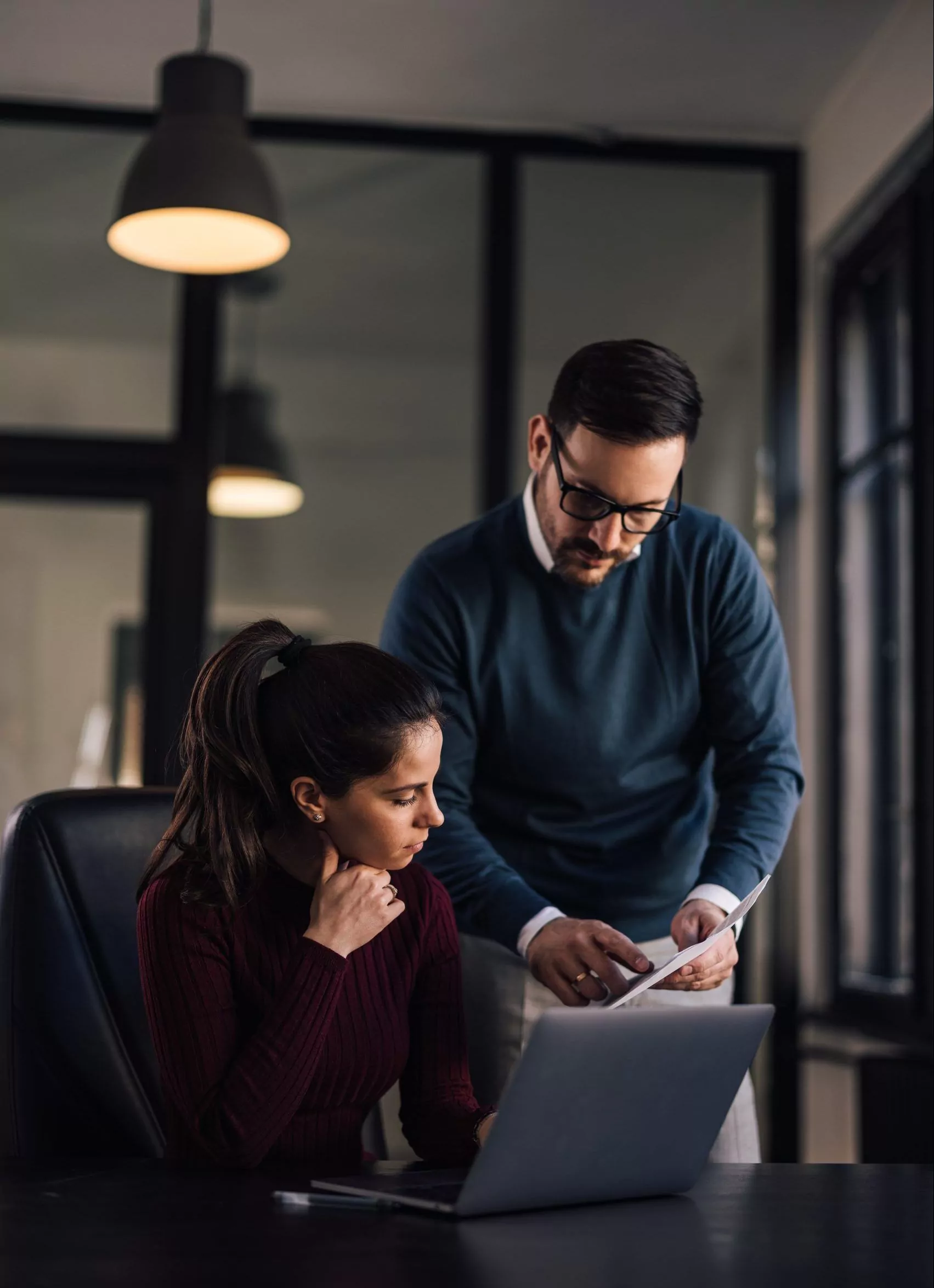 Anlageberater informiert über seine Zulassung